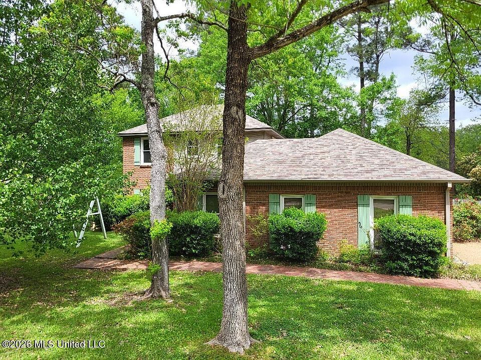 1st image of 512 Dixton Dr
