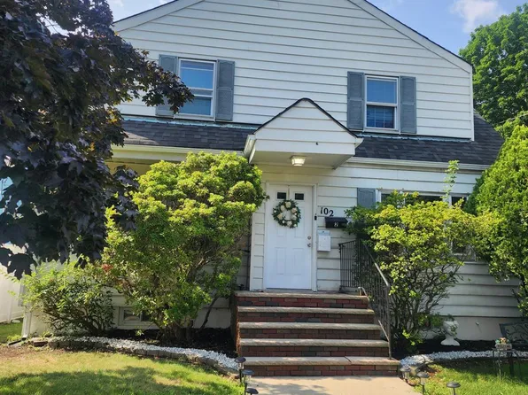 102 Wisteria St #2, Edison, NJ 08817