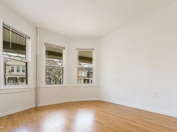 171 Wegman Pkwy, Jersey City, NJ 07305