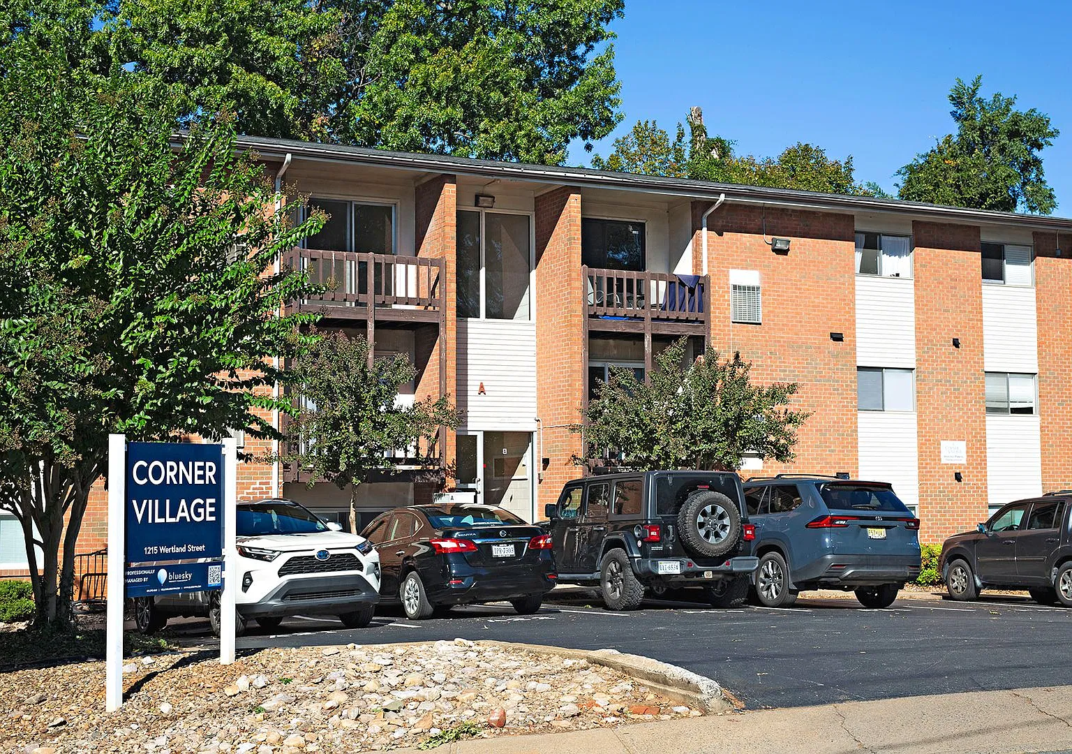 Walk to UVA & The Corner Top-Floor 2BR Apartment! For 2027-2028 Academic Year — Photo 1