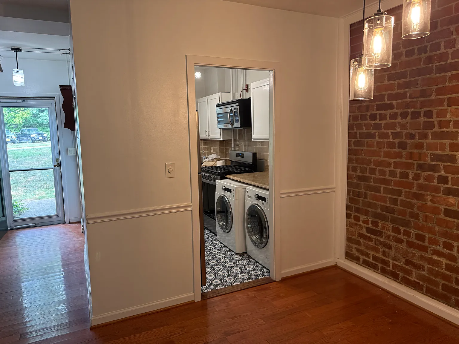 1 bed, 750 sqft, $2,050 — Photo 3