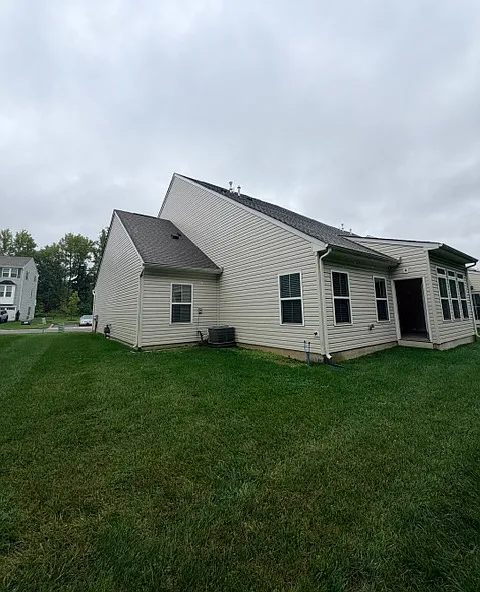 Sung - 2014 Rivers Drive - 1 — Photo 4
