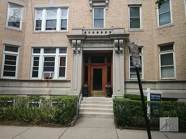 3 Euston St #B — Photo 10
