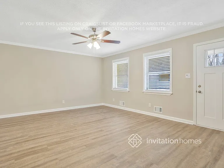 180 Wendell Dr SE — Photo 2