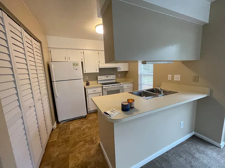 2701 NE 23rd Ave — Photo 3