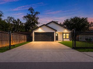 6705 Roanoke St, Houston, TX 77028