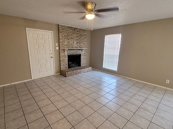 5th image of 4805 Country Club Dr APT A