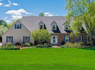 855 Willow Dr, Delafield, WI 53018