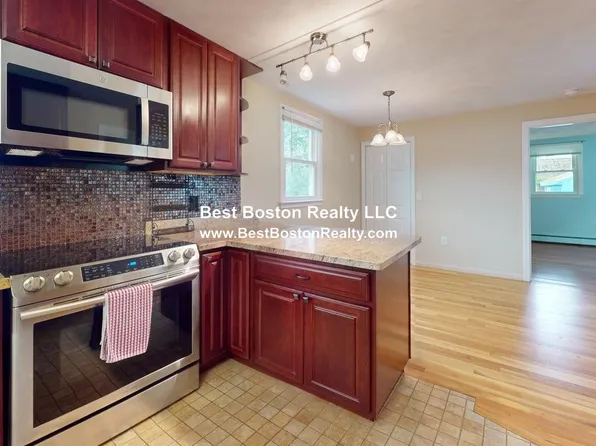 144 E Border Rd, Malden, MA 02148