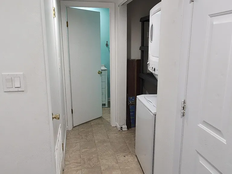 3813 Staffordshire Ln — Photo 3