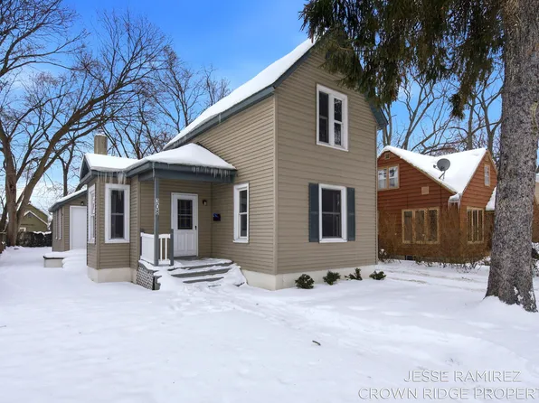 308 W 14th St, Holland, MI 49423