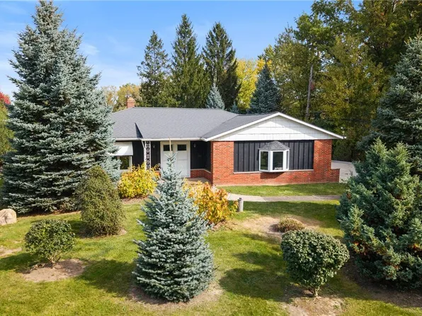 2671 Ramsay Rd, Beachwood, OH 44122