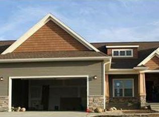 4307 Beverly Rd SW, Cedar Rapids, IA 52404