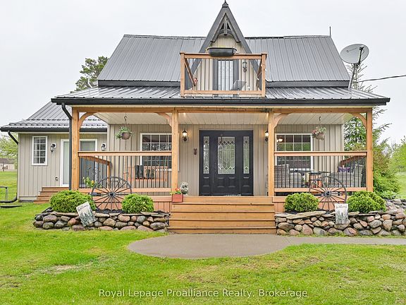 3rd image of 526 Old Wooler Rd