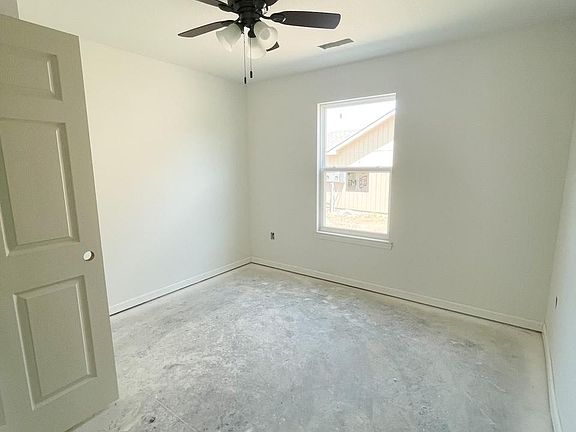 5th image of 531 Oakbrook Pl