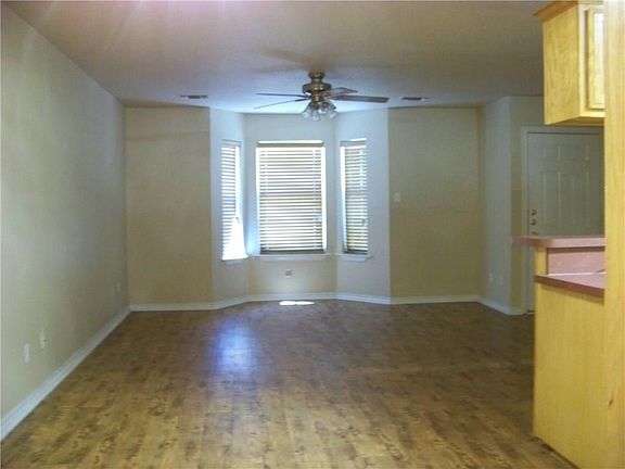 2nd image of 1211 Chestnut Ct APT A