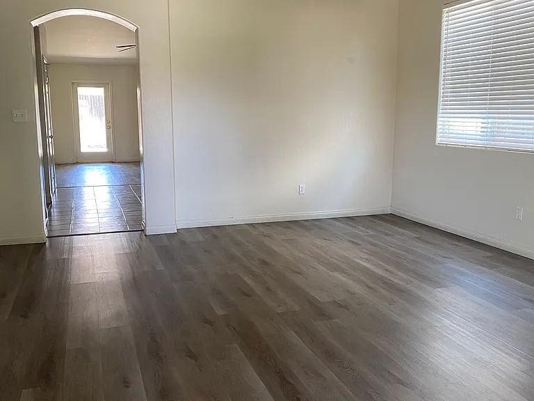 11923 Stratosphere Ave — Photo 6