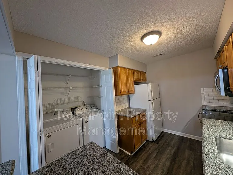 5001 Sharon Rd #K — Photo 4