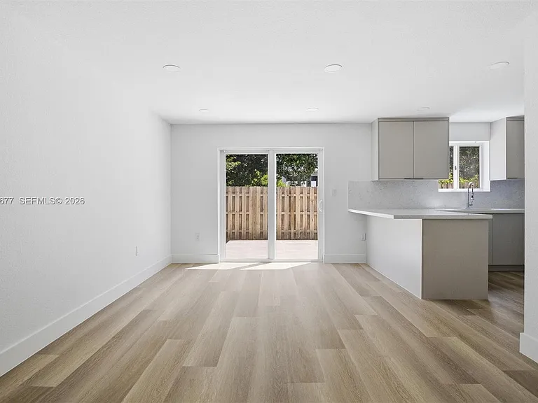 82 SW 3rd Ct — Photo 13