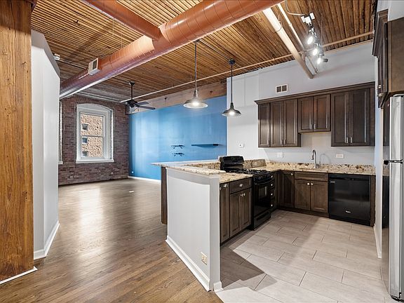 4th image of 900 S Wabash Ave APT 303