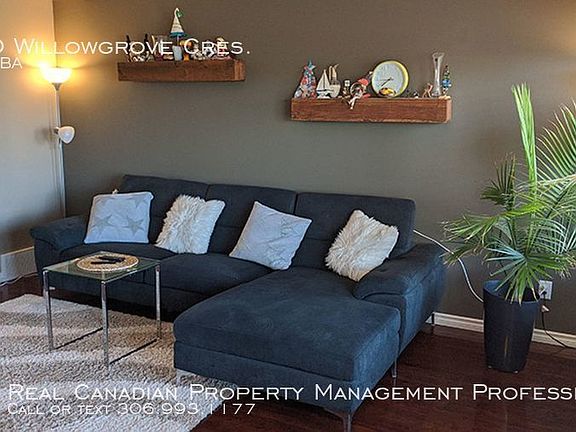 2nd image of 1030 Willowgrove Cres
