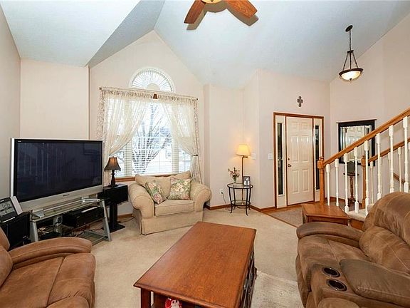 5th image of 1543 SE Silkwood Cir
