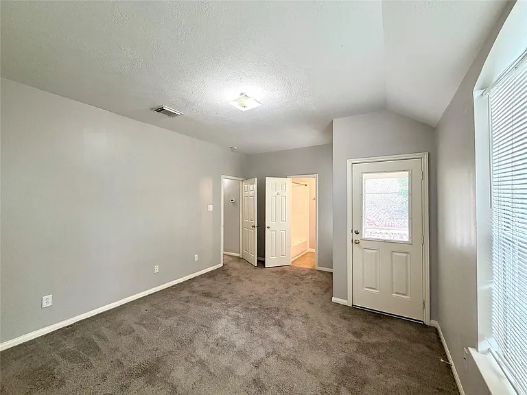 6415 Mountain Pines Ln — Photo 20