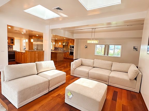 5th image of 238 Portlock Rd