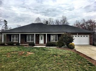 4936 Pond Ct, Conover, NC 28613