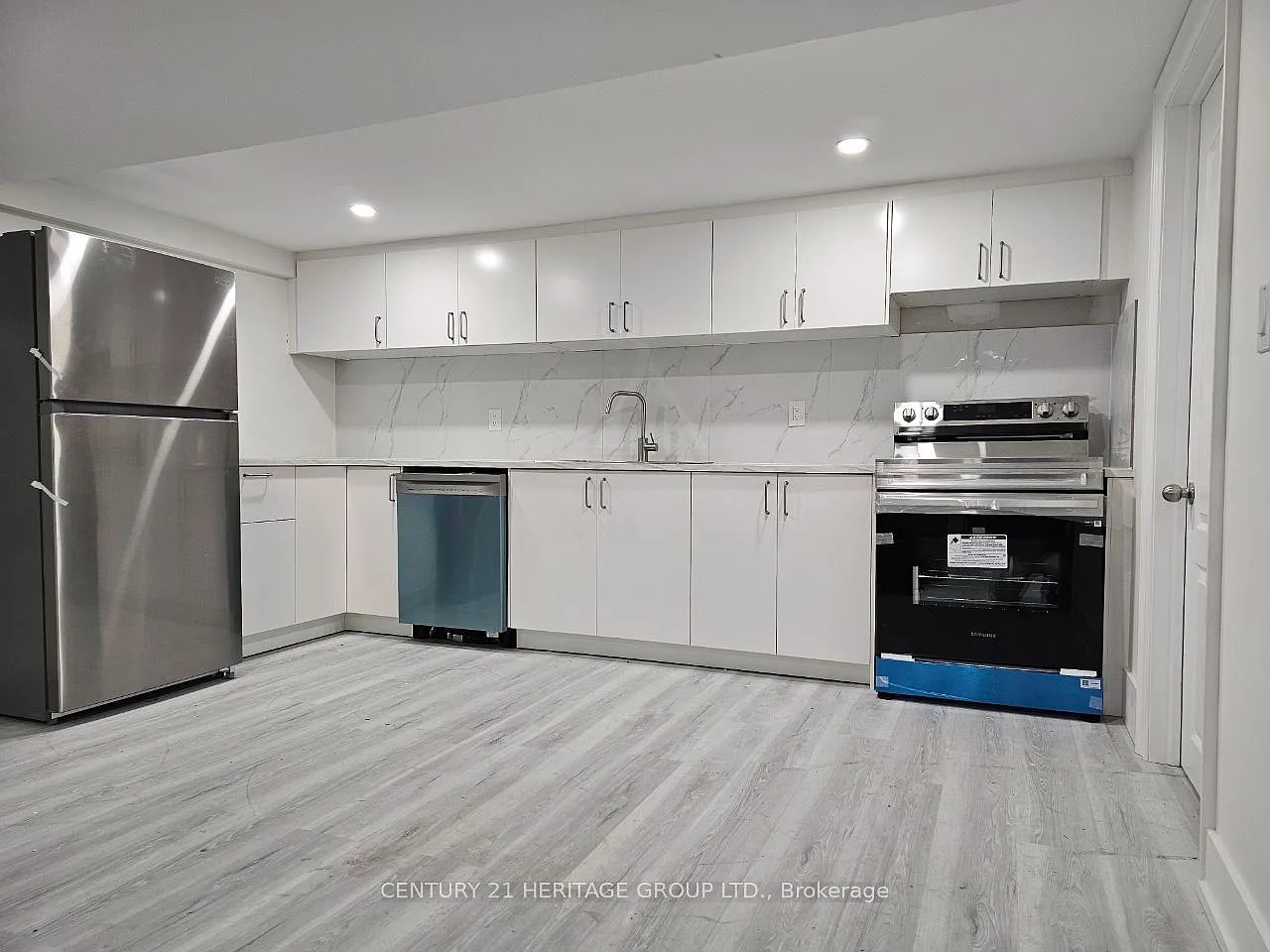 3 bed, $2,499 — Photo 4