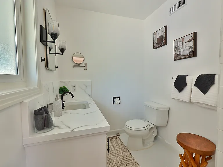 1020 Orange St — Photo 17