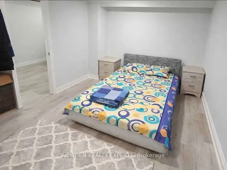 181 Satok Cres #BASEMENT — Photo 3