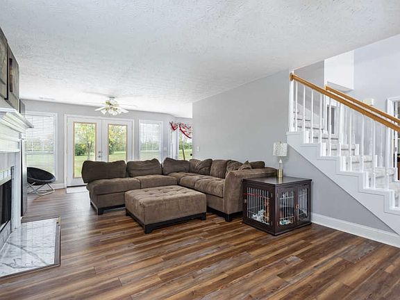 2nd image of 580 Bradford Dr