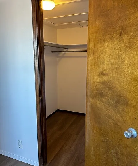 Huge Nob Hill 1 Bedroom w/ Garage, Storage, Ref. Air, & Updates — Photo 36
