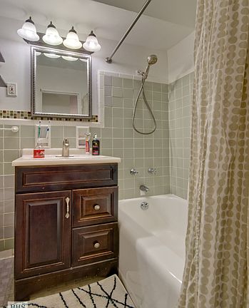 5th image of 175 Willoughby St APT 7C