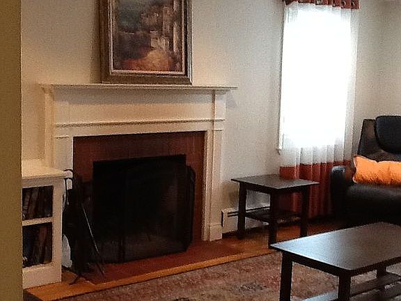 3rd image of 30 Bunkerhill Pkwy