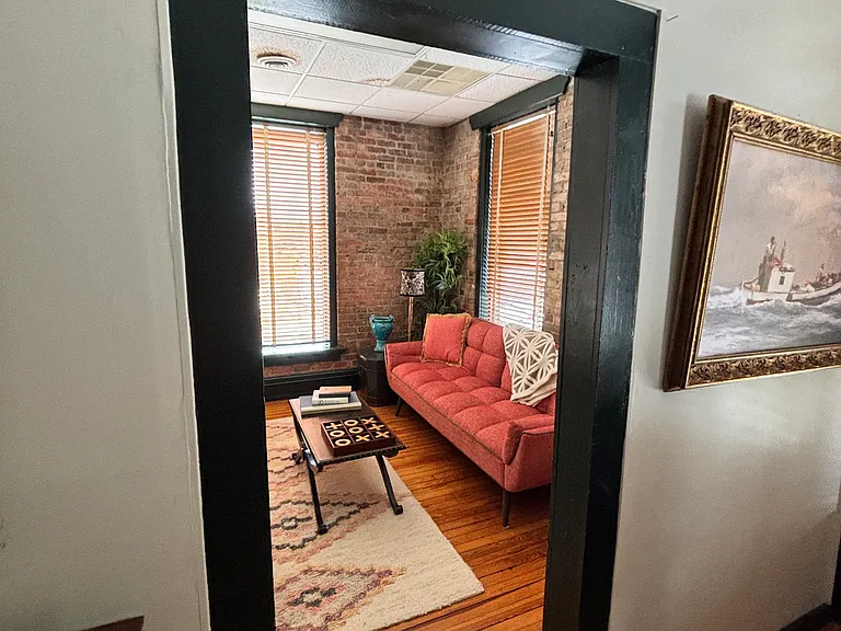 214 E Broad St #B — Photo 30