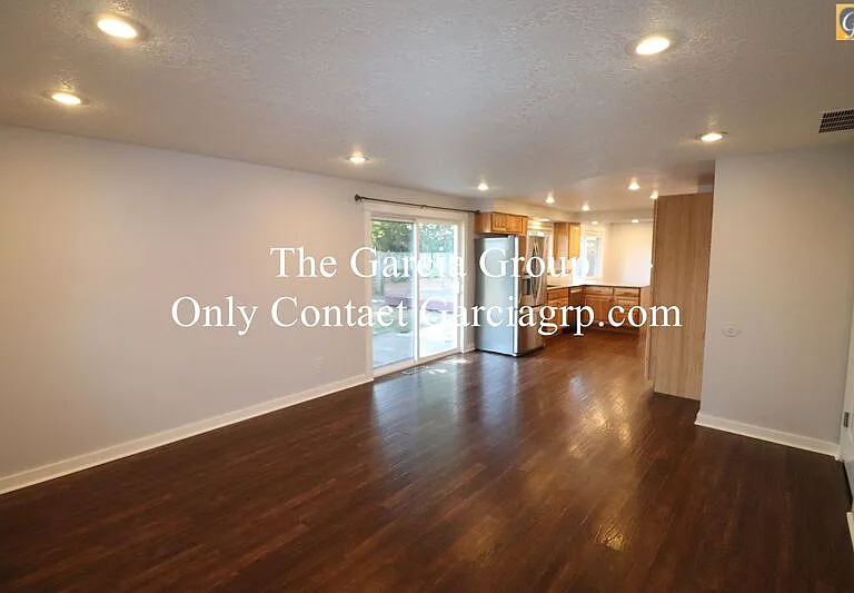1102 NE Kathryn St — Photo 17