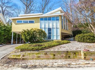 6 2nd Rd, Great Neck, NY 11021