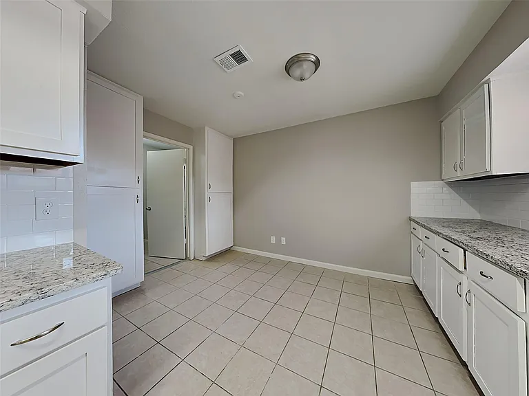 16007 Brookford Dr — Photo 4