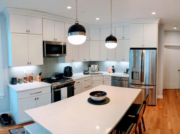 144 W 3rd St #2, Boston, MA 02127