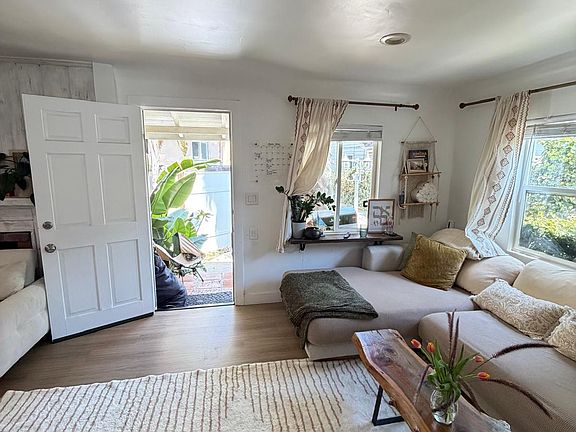 3rd image of 4467 Matilija Ave #0