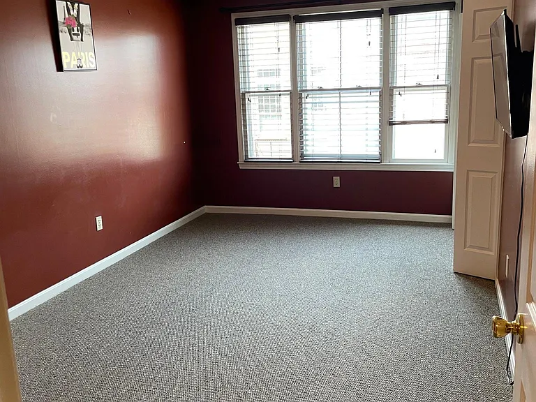 37 Main St #2 — Photo 9