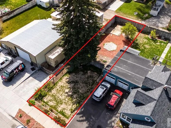 Gladstone St, Idaho Falls, ID 83401