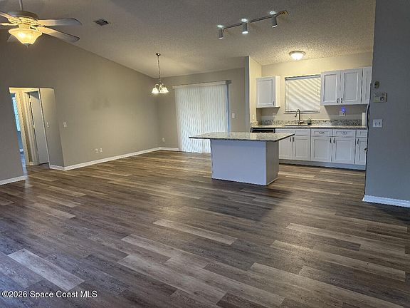 2nd image of 6085 Edison St