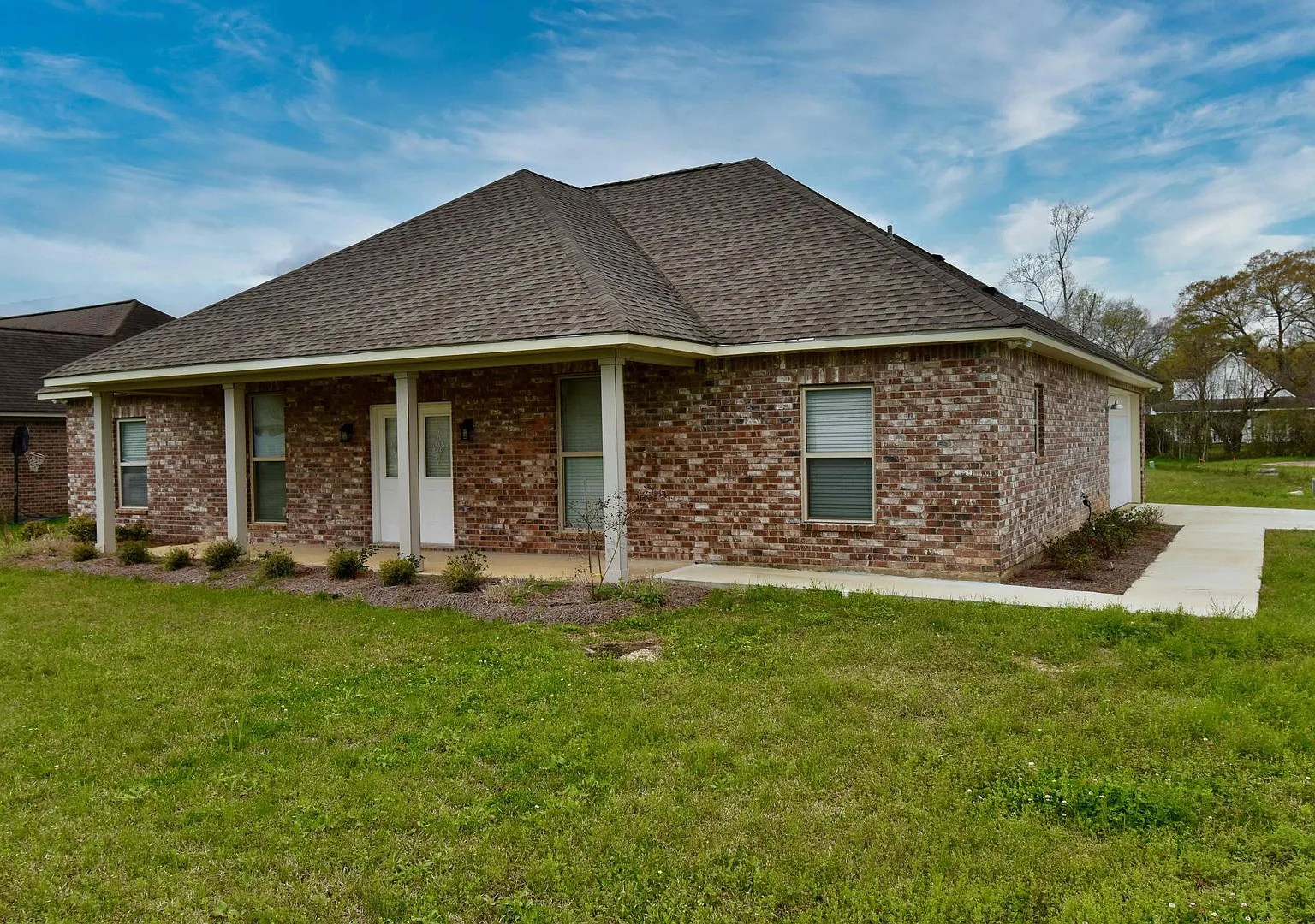 Three Bed Two Bath Home in Choudrant — Photo 2