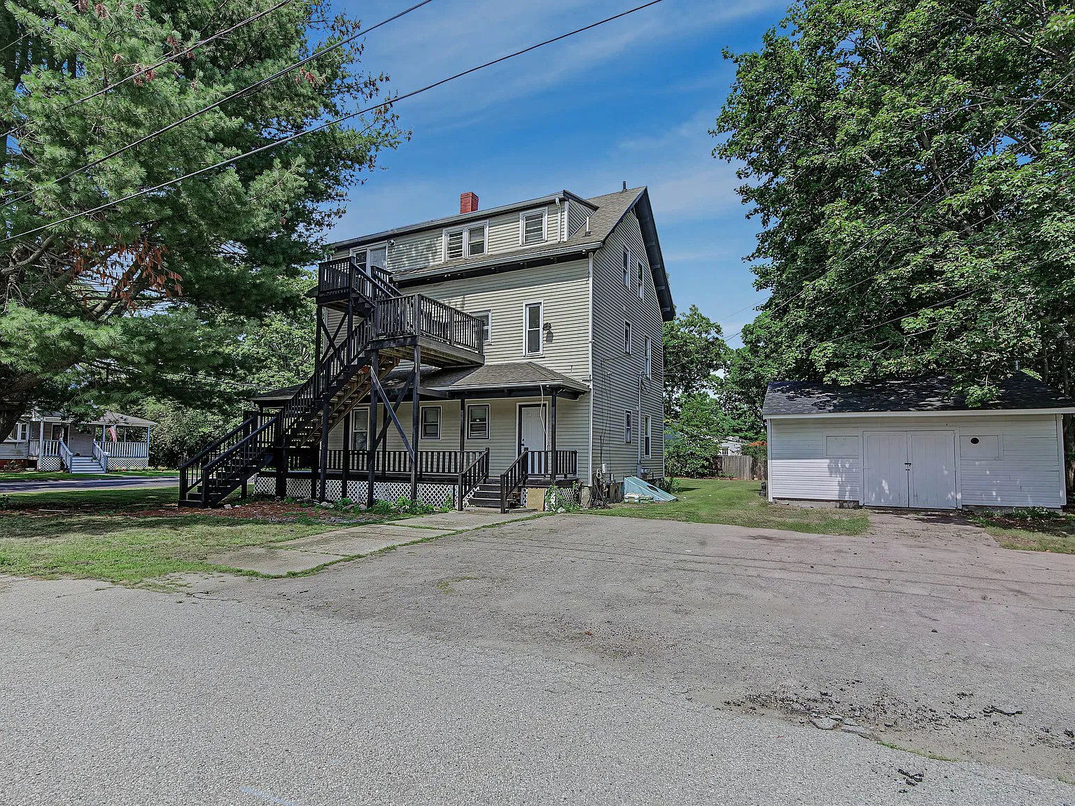 2 bed, 1000 sqft, $2,100 — Photo 2