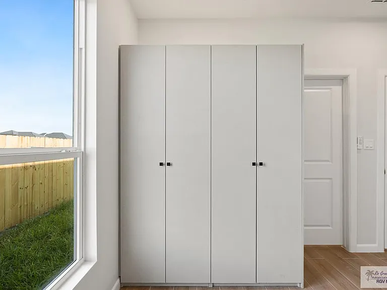 6934 Diamond Cove Dr — Photo 17