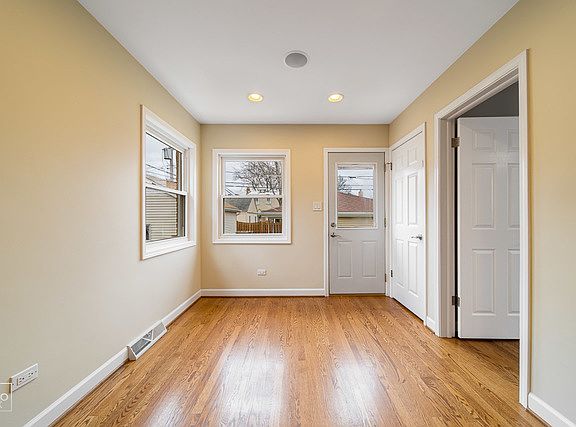 3rd image of 8327 N Ottawa Ave