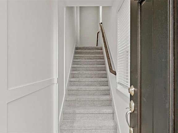 2nd image of 2323 Via Cami Ln